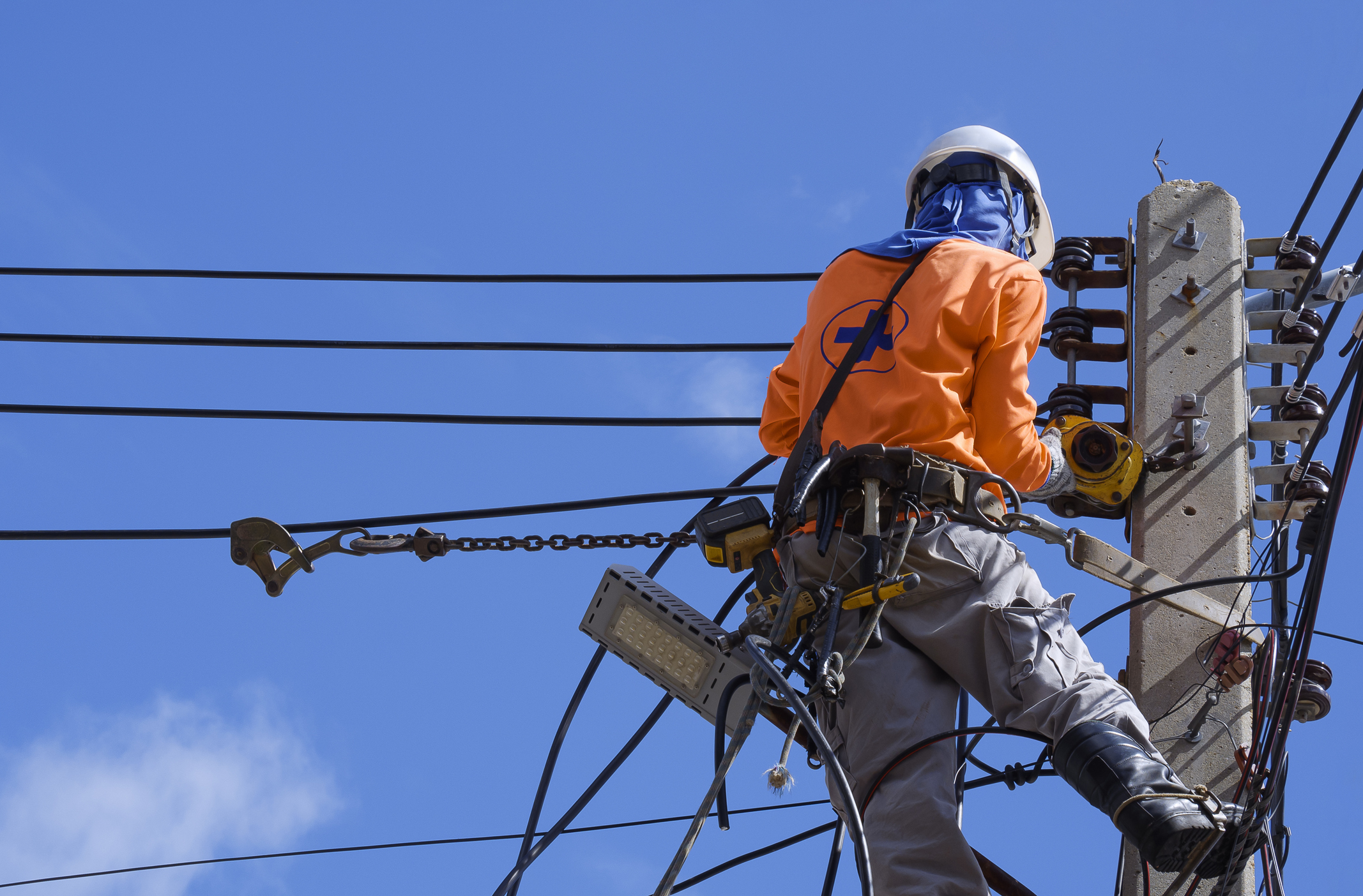Read more about the article Two too many deaths in two weeks: a safety reminder for working with electricity